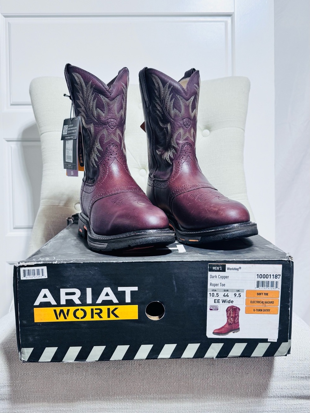 NWT Ariat Men’s Workhog Dark Copper Roper Soft Toe Boot in Size 10.5 EE